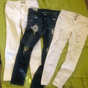 Jeans 3 pairs 1 blue 2 white